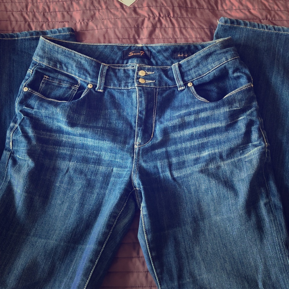 Mint condition seven for all mankind jeans!